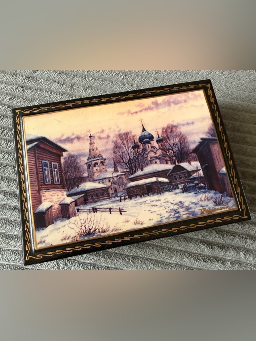 VTG Winter Village Church Laquered Jewelry Trinket Painted Box Fedoskino